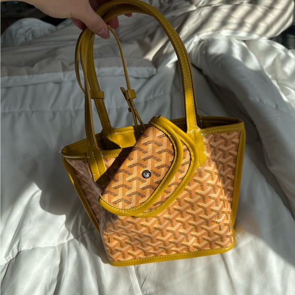 Your Everyday Pilates Bag - Picture 2 of 3